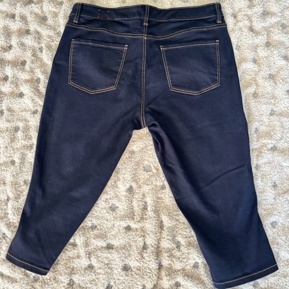 Talbots | Simply Flattering Denim Pedal Pusher 17” inseam 12P Dark Wash - Picture 4 of 15